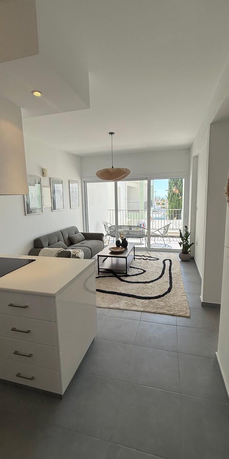 1 - Bedroom Apartment with communal Pool in Peyia, Paphos - photo 1