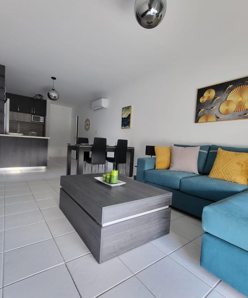 2-Bedroom Apartment with communal pool in Kato Paphos, Paphos - photo 1