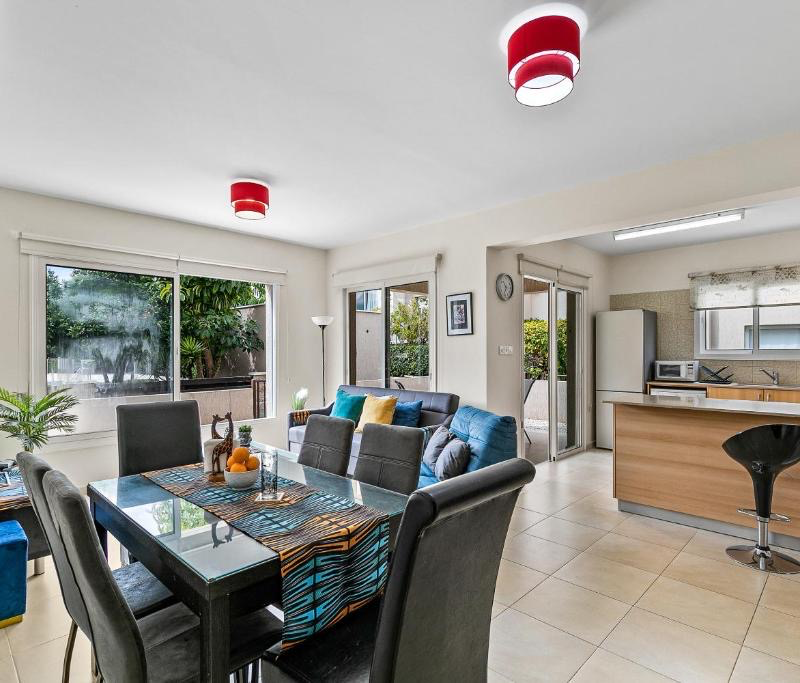 2-Bedroom Groudfloor Apartment with Communal Pool in Mandria, Paphos - photo 1