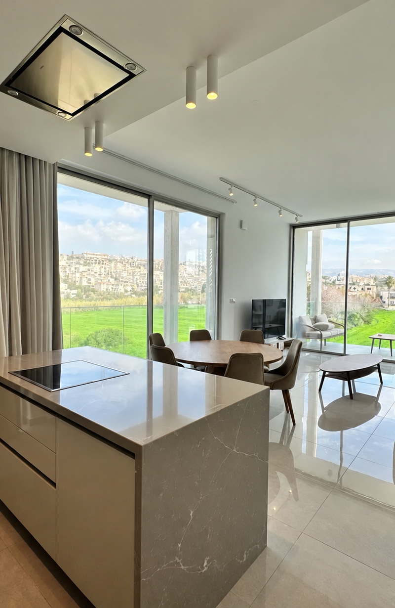Modern 2-Bedroom Apartment in Tombs of the Kings Area, Paphos - photo 1